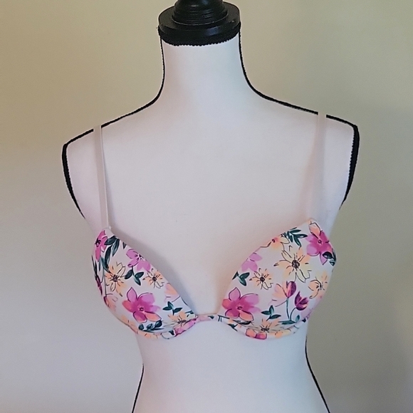PINK Victoria's Secret Other - PINK push up bra 34A